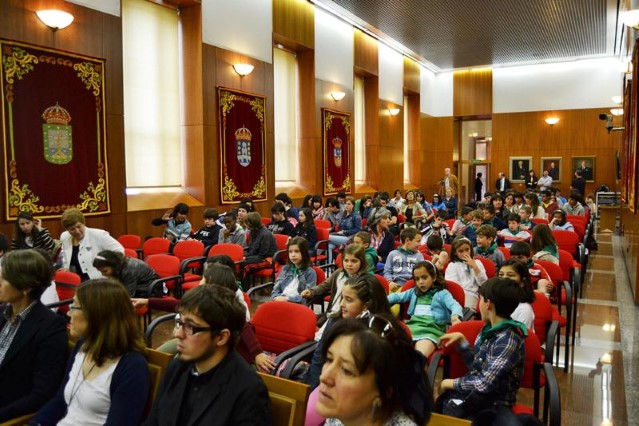 Pilar Rojo reinvindica o concurso escolar do Parlamento para fomentar  o interese dos máis novos pola institución